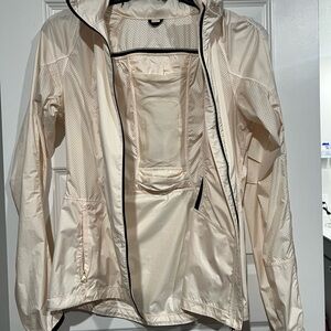 Lululemon Back Pack It Jacket Size 8- Cream and Black